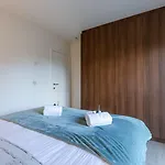 Lejlighed Huswell - With Sideways Sea View In