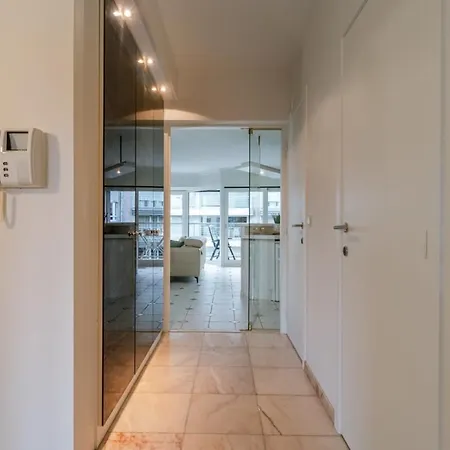 Apartment Huswell - With Sideways Sea View In *