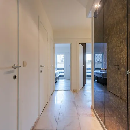 Apartament Huswell - With Sideways Sea View In